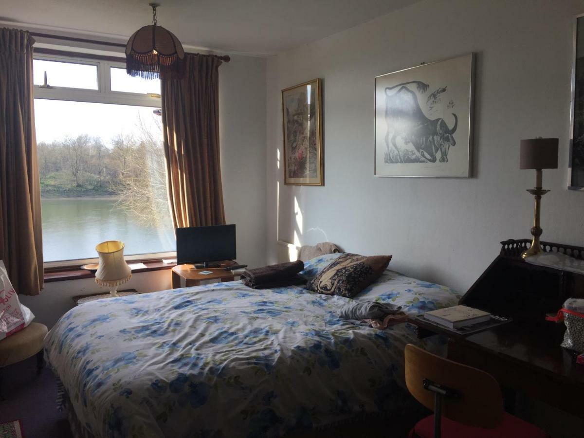 Chiswick Riviera With Free Parking Bed & Breakfast London Exterior photo